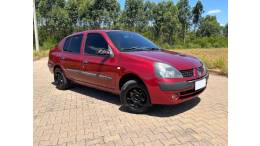 RENAULT - CLIO - 2003/2004 - Vermelha - R$ 15.900,00