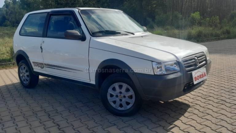 FIAT - UNO - 2009/2010 - Branca - R$ 18.900,00