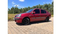 RENAULT - CLIO - 2003/2004 - Vermelha - R$ 15.900,00