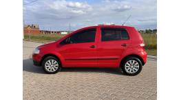 VOLKSWAGEN - FOX - 2007/2008 - Vermelha - R$ 21.900,00